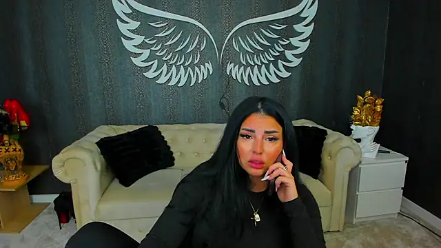 anemarieejolie online show from November 6, 2025, 5:39 pm