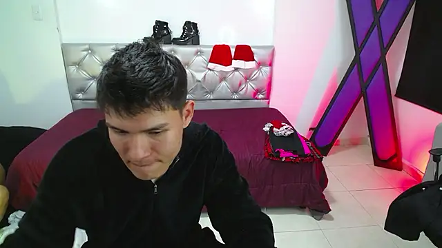 Snapshot of Zafiro_Chizuy chatting on December 9, 2024, 6:55 am Zafiro Chizuy online show from December 9, 2024, 6:55 am