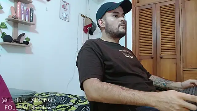 fetish padrino online show from March 6, 2025, 9:09 pm
