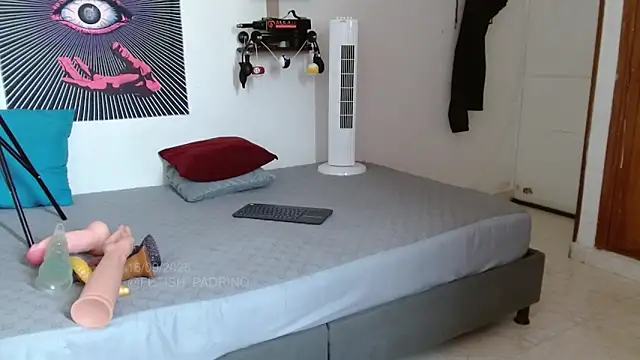 fetish padrino online show from September 16, 2025, 2:40 pm