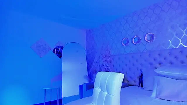 Snapshot of HannaBruun chatting on October 3, 2025, 10:44 pm HannaBruun online show from October 3, 2025, 10:44 pm