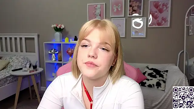 Snapshot of Maya_Rave chatting on February 12, 2025, 3:51 am Maya Rave online show from February 12, 2025, 3:51 am