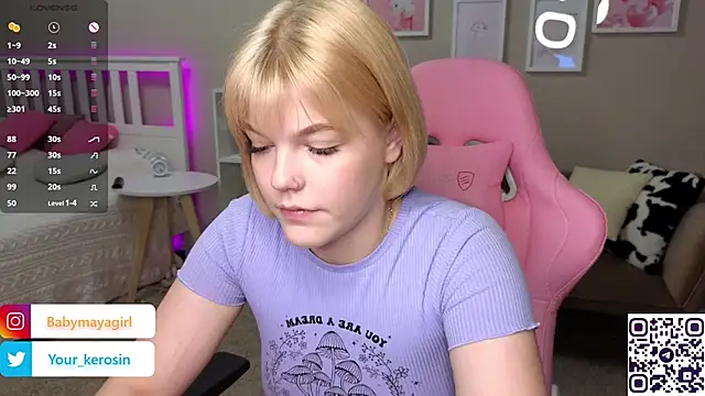 Snapshot of Maya_Rave chatting on March 20, 2025, 3:45 am Maya Rave online show from March 20, 2025, 3:45 am