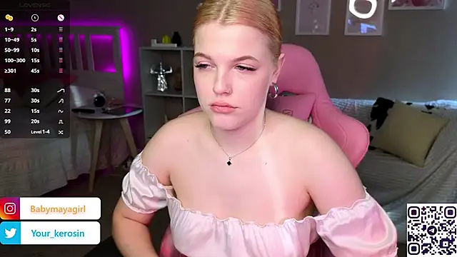 Snapshot of Maya_Rave chatting on March 10, 2025, 7:00 am Maya Rave online show from March 10, 2025, 7:00 am