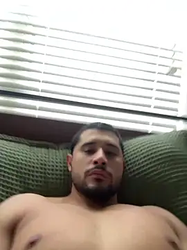 LATINMOBB online show from October 8, 2025, 6:19 pm