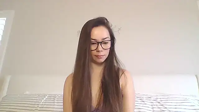 mixedasiangirl online show from February 23, 2026, 7:58 pm