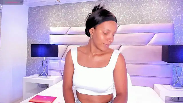 Snapshot of ChloeTayylor_ chatting on September 18, 2025, 8:01 pm ChloeTayylor  online show from September 18, 2025, 8:01 pm