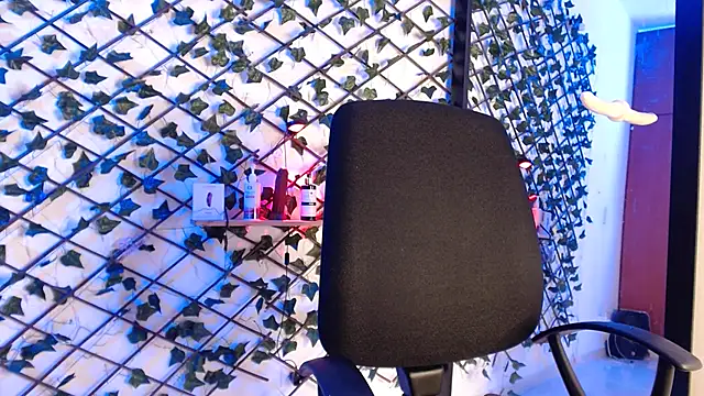 Snapshot of ethanandbrianna chatting on September 22, 2025, 12:38 am ethanandbrianna online show from September 22, 2025, 12:38 am