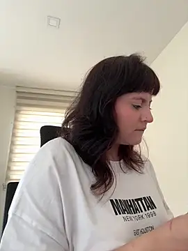 PoliBenett  online show from October 1, 2025, 3:27 pm