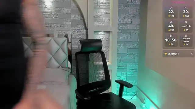 Aron Bolt online show from March 8, 2025, 3:17 am