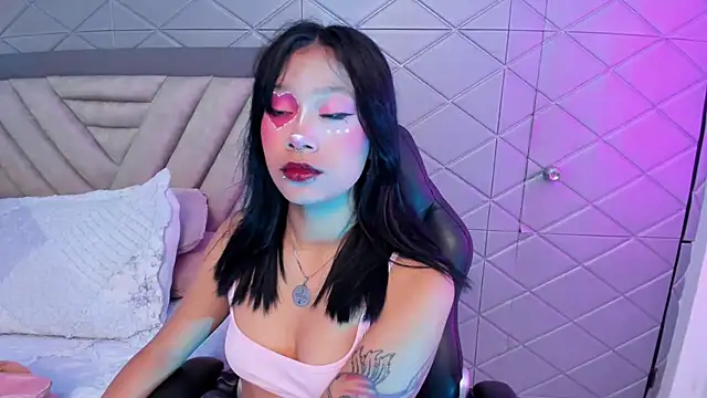 AikoLee  online show from October 29, 2025, 3:49 am