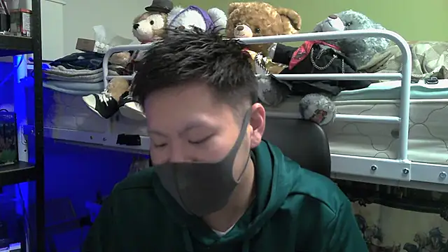 Snapshot of Owl1216 chatting on December 30, 2024, 1:47 pm Owl1216 online show from December 30, 2024, 1:47 pm