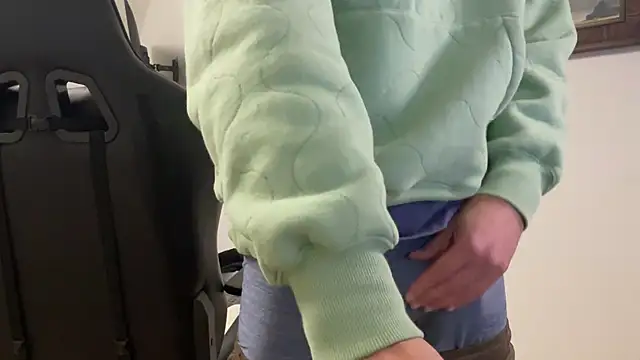 Snapshot of Dylansd chatting on January 8, 2025, 4:55 am Dylansd online show from January 8, 2025, 4:55 am