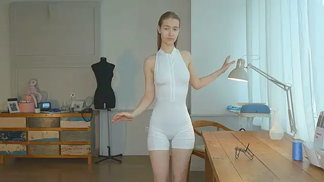 Snapshot of solar_bella chatting on January 20, 2025, 11:02 am solar bella online show from January 20, 2025, 11:02 am