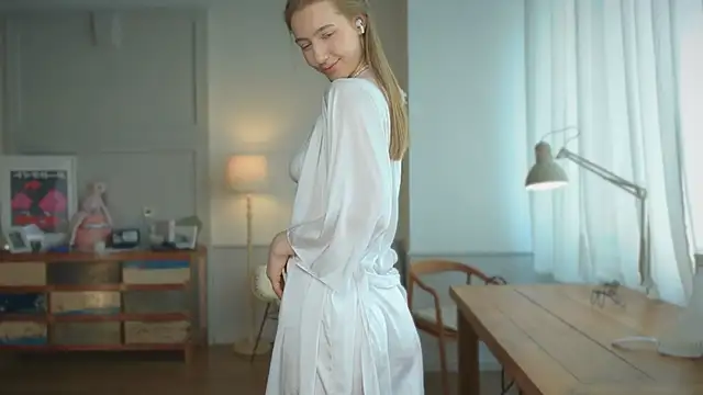 Snapshot of solar_bella chatting on February 27, 2025, 1:38 pm solar bella online show from February 27, 2025, 1:38 pm