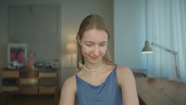 Snapshot of solar_bella chatting on February 25, 2025, 2:15 pm solar bella online show from February 25, 2025, 2:15 pm