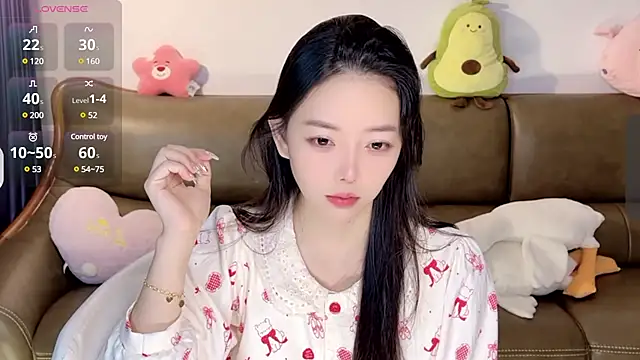 Snapshot of Yilin1999 chatting on January 26, 2025, 2:14 am Yilin1999 online show from January 26, 2025, 2:14 am
