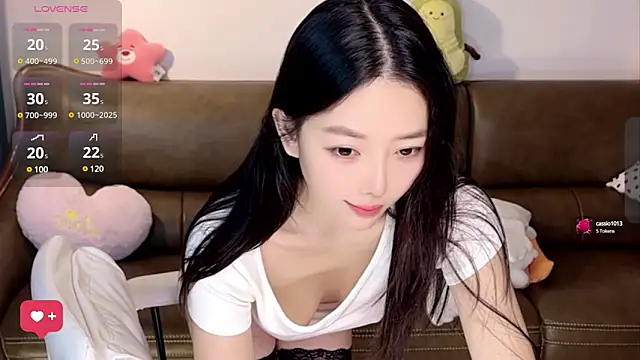 Snapshot of Yilin1999 chatting on March 14, 2025, 11:01 am Yilin1999 online show from March 14, 2025, 11:01 am