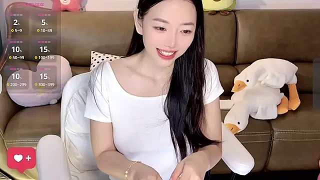 Snapshot of Yilin1999 chatting on March 12, 2025, 3:35 am Yilin1999 online show from March 12, 2025, 3:35 am