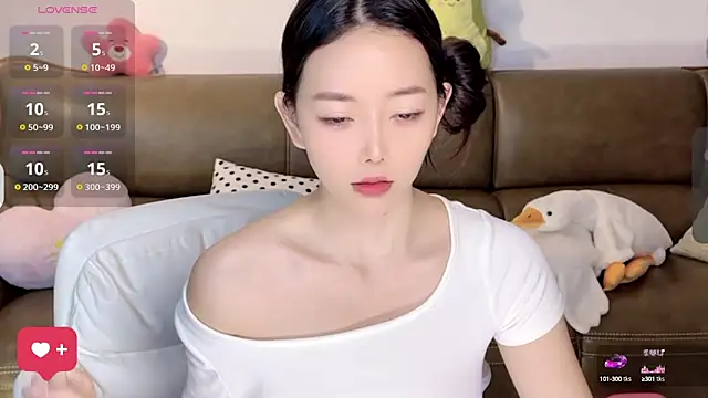 Snapshot of Yilin1999 chatting on March 8, 2025, 4:06 pm Yilin1999 online show from March 8, 2025, 4:06 pm