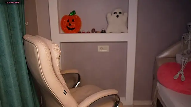 Snapshot of LisaElfy chatting on November 3, 2025, 3:26 pm LisaElfy online show from November 3, 2025, 3:26 pm