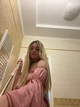 LisaElfy online show from February 7, 2025, 8:53 pm