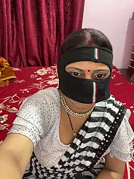 Snapshot of mickey_love chatting on March 18, 2025, 4:39 pm mickey love online show from March 18, 2025, 4:39 pm