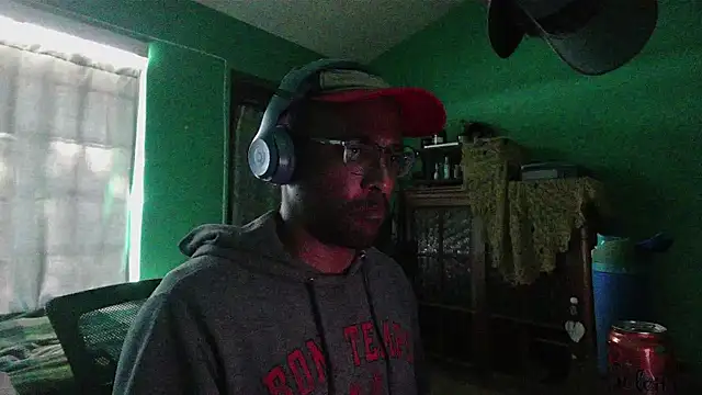 Snapshot of _______the chatting on February 14, 2026, 5:13 pm the online show from February 14, 2026, 5:13 pm