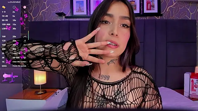 Snapshot of elodie_walker chatting on October 25, 2025, 10:21 pm elodie walker online show from October 25, 2025, 10:21 pm