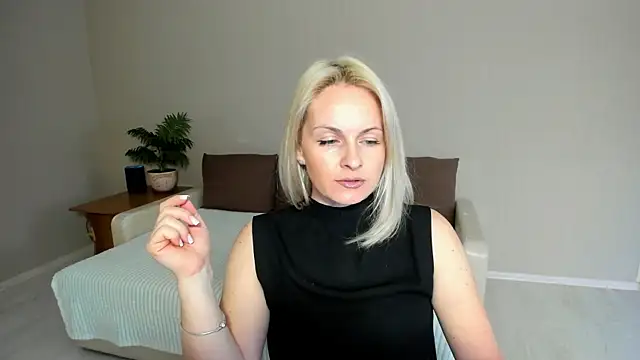 Alicee Gracee online show from January 28, 2025, 9:19 am