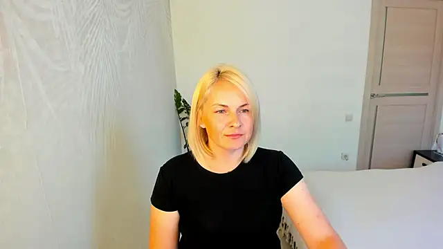 Alicee Gracee online show from June 12, 2026, 9:51 am