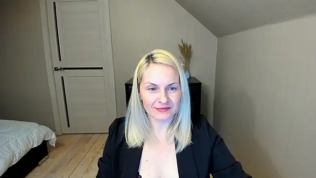 Alicee Gracee online show from March 19, 2025, 6:44 pm