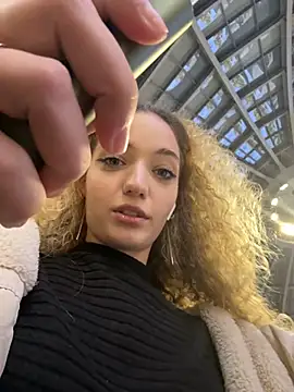 Alexia J online show from December 10, 2024, 6:17 pm