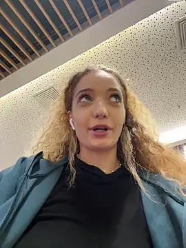 Alexia J online show from December 16, 2024, 3:22 pm