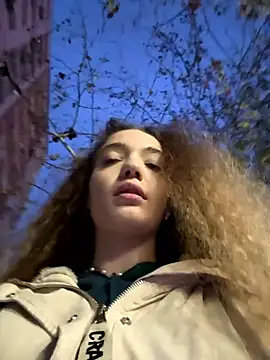 Alexia J online show from December 22, 2024, 3:11 pm