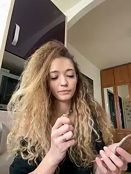 Alexia J online show from December 22, 2024, 12:05 pm