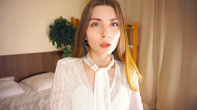 ErleneBrookfield online show from December 14, 2024, 5:18 am