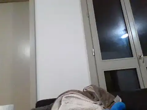 Snapshot of bonbonaumiel chatting on December 28, 2024, 3:47 am bonbonaumiel online show from December 28, 2024, 3:47 am