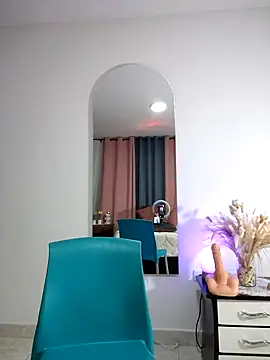 SluttyMilf79 online show from March 5, 2026, 5:37 am