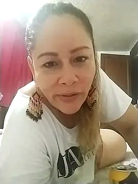 SluttyMilf79 online show from February 2, 2025, 4:59 am