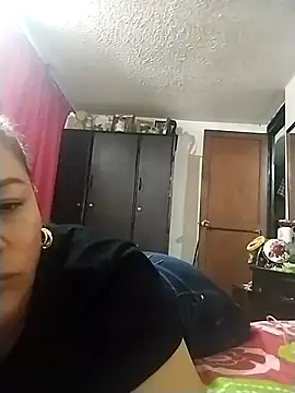 SluttyMilf79 online show from January 29, 2025, 1:05 am