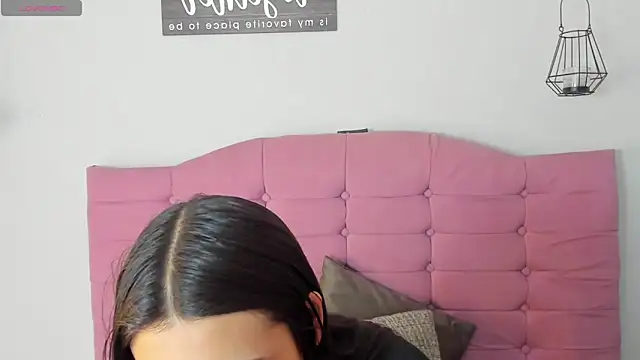 Snapshot of kyle8_ls chatting on October 21, 2025, 1:27 am kyle8 ls online show from October 21, 2025, 1:27 am