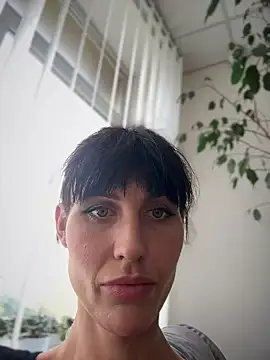 Snapshot of Kamila151 chatting on September 24, 2025, 12:44 pm Kamila151 online show from September 24, 2025, 12:44 pm