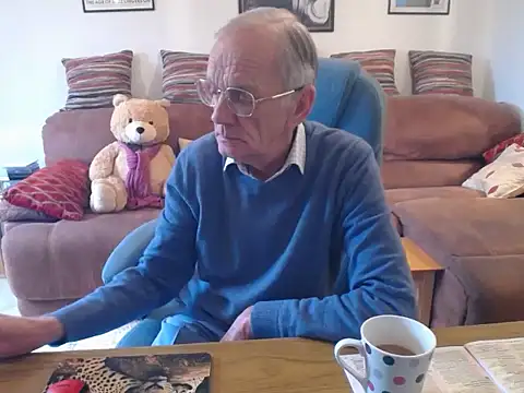 Snapshot of Ferret7777 chatting on October 14, 2025, 10:38 am Ferret7777 online show from October 14, 2025, 10:38 am