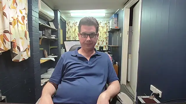 tilobinder online show from December 5, 2025, 2:48 pm