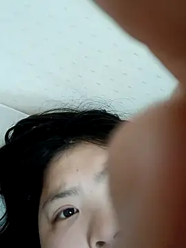 hello098712 online show from March 14, 2025, 10:39 am