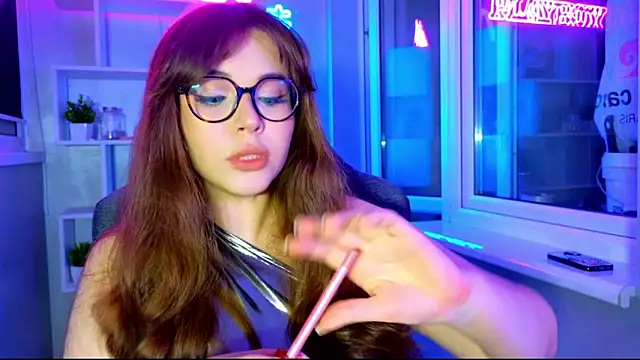 CutiePie3 online show from December 16, 2025, 10:58 pm