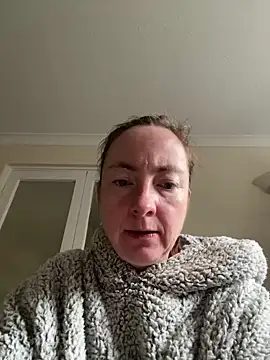 LouiseTswing online show from December 9, 2024, 1:45 pm