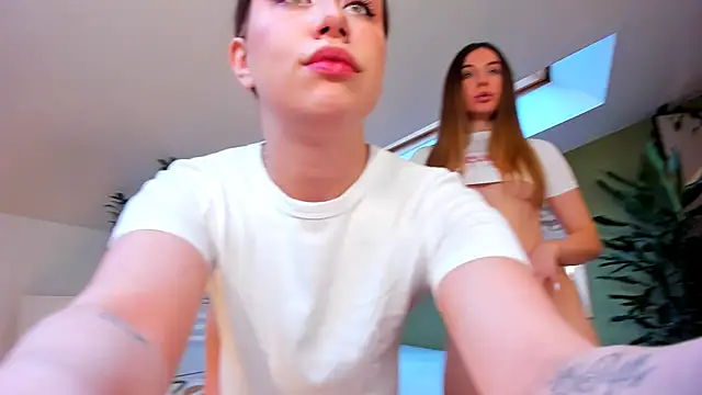 Snapshot of monica_x__ chatting on November 17, 2025, 10:52 am monica x online show from November 17, 2025, 10:52 am