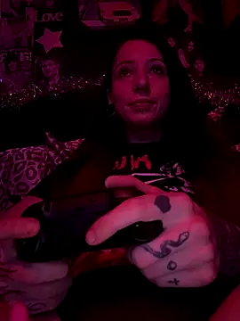 MissMidnightUK online show from December 3, 2025, 12:23 am